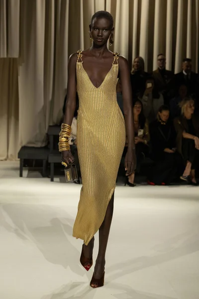 Look 30